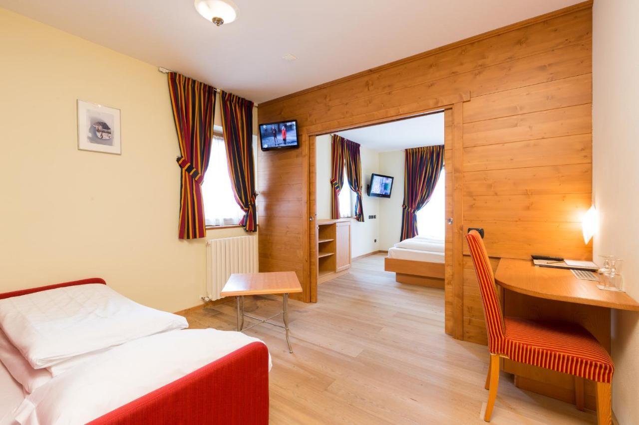 Hotel Touring Livigno Exterior foto